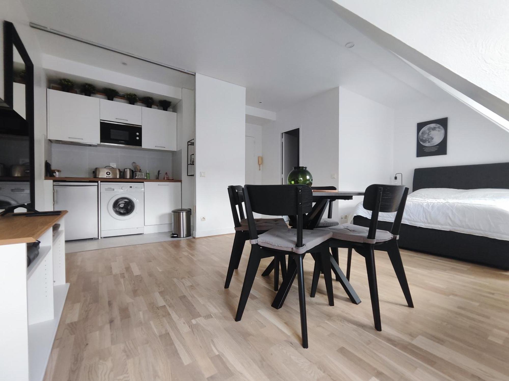 Rue De Berri - 8 Appartement
